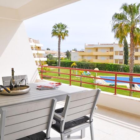 Lovelystay - 2Br Modern, Pool Access, Close To Marina & Beach Quarteira Exterior foto
