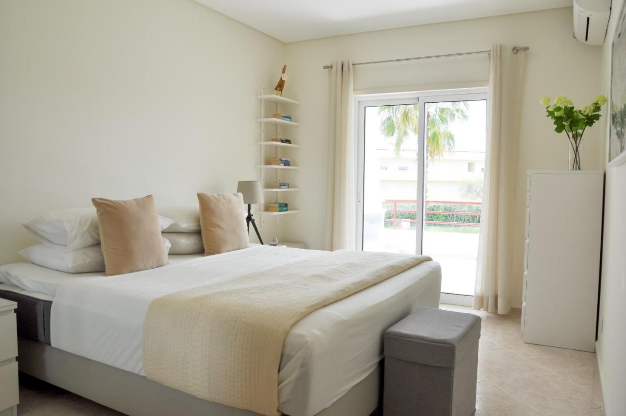Lovelystay - 2Br Modern, Pool Access, Close To Marina & Beach Quarteira Exterior foto