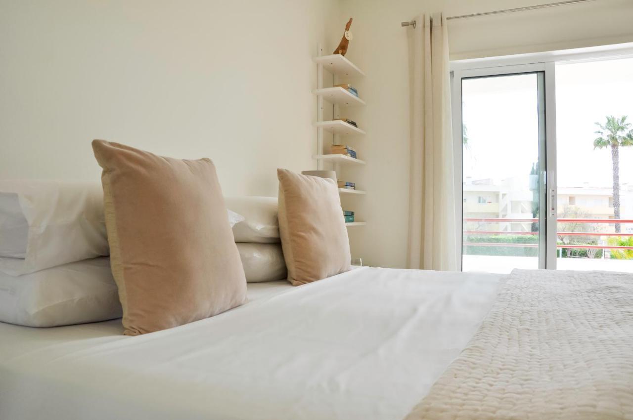 Lovelystay - 2Br Modern, Pool Access, Close To Marina & Beach Quarteira Exterior foto